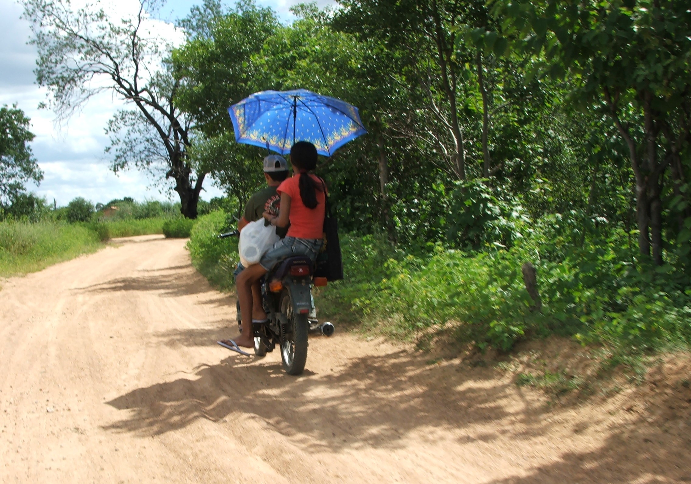 Kurt Damm_Auf dem Weg zum Wahlbüro.jpg