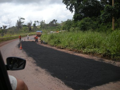 Asphaltschneise durch Amazonien