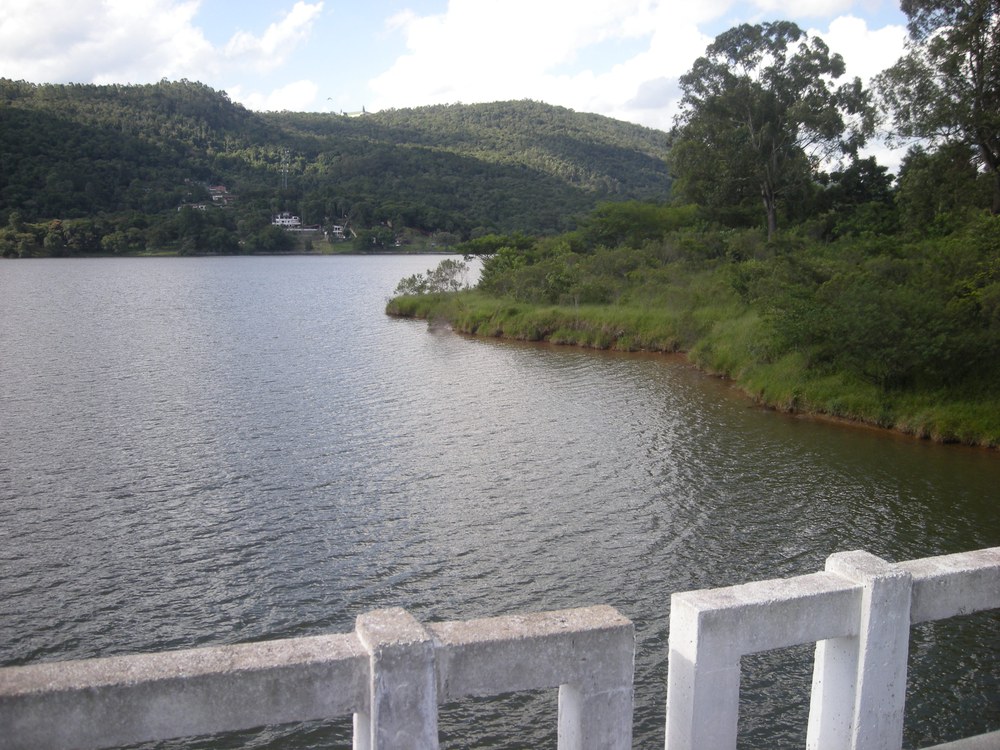 Energieversorgung, Landwirtschaft und Trinkwasser im Paraná-Becken akut gefährdet