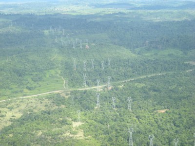 Illegale Goldschürferei untergräbt Fundamente der Überlandleitung von Belo Monte