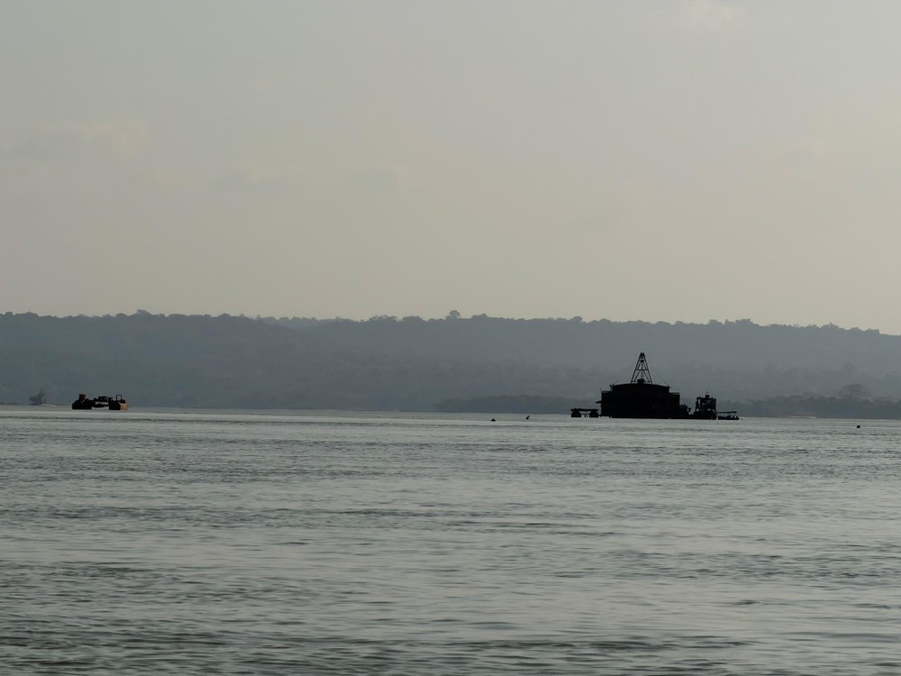Schwimmende_Goldwaschanlagen_Tapajos-foto_vinicius_mendes.jpg