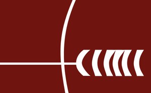 Brasiliens Oberster Gerichtshof STF hat mit neun zu einer Stimme die sogenannte Stichtagsregelung „Marco Temporal“ - nach September 2023 zum zweiten Mal - für verfassungswirdig erklärt. Dabei ging es um das kurz nach der ersten diesbezüglichen Entscheidung des STF zur Verfassungswidrigkeit vom rechtskonservativ dominierten Nationalkongress verabschiedete Gesetz zur Stichtagsregelung, das seither als Gesetz 14.701/2023 galt. Diese Gesetz von Ende 2023 war von Präsident Lula mit mehreren Vetos belegt worden, die aber von den zwei Kammern des Nationalkongresses – Senat und Abgeordnetenkammer – wieder aufgehoben wurden und das seither wirksam war. Dies hatte vor allem zur Folge, dass anhängige Demarkationsprozesse Indigener Territorien ausgehebelt, gestoppt oder zumindest verlangsamt wurden. Trotz dieses nun wiederholt eindeutigen Votums des STF, das letztlich das Recht der Indigenen Völker Brasiliens auf eigene Territorien nun erneut als Grundecht definiert, gibt es jedoch bei dem Verfassungsgerichtsvotum dieser Woche eine Reihe von Bestimmungen, die laut Indigenenmissionsrat CIMI „darauf abzielen, den Demarkationsprozess neu zu ordnen, dies immer zum Nachteil der Indigenen Völker und zum Vorteil des Kapitals“.  KoBra und FDCL dokumentieren hier in deutschsprachiger Übersetzung die gestrige Stellungnahme des Indigenenmissionsrat CIMI.