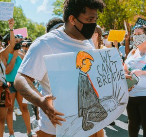 Drei Themen befeuern den Widerstand gegen die USA: die Zölle, die Abschiebungen und die Politik der Ausgrenzung