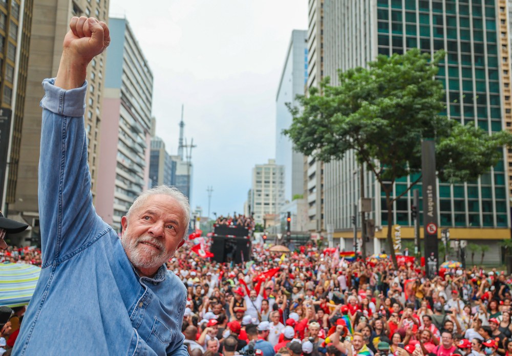 100 Tage Regierung Lula da Silva: Chancen und Herausforderungen für „Einheit und Wiederaufbau“ in Brasilien