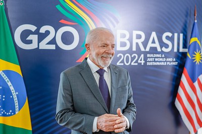 Herausgefordert: Brasiliens Außenpolitik in Zeiten von Trump, BRICS-Präsidentschaft und Klimaverhandlungen Herausgefordert: Brasiliens Außenpolitik in Zeiten von Trump, BRICS-Präsidentschaft und Klimaverhandlungen