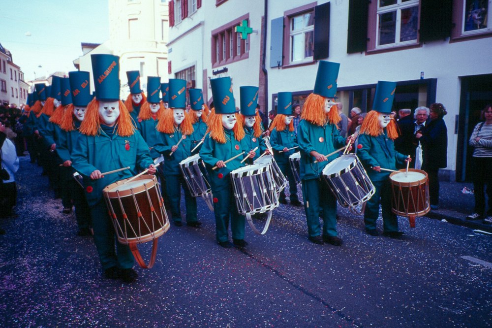 [pt] Entre Carnaval e Fasnacht